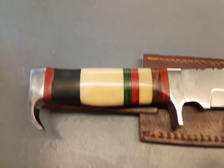 custom-damascus-steel-fixed-blade-knife-with-cream/red/green-striped-handle-image-3