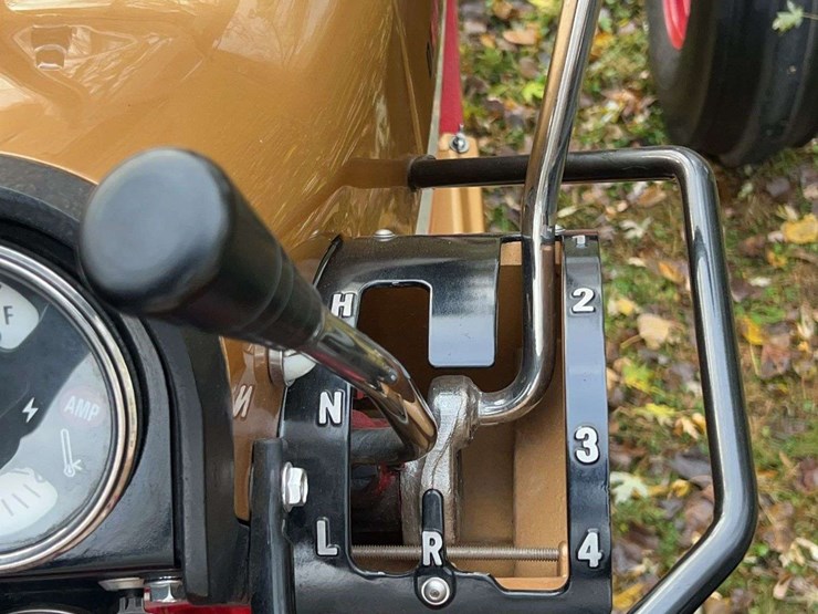 1970-1456-farmall-row-crop-golden-demonstrator-image-67