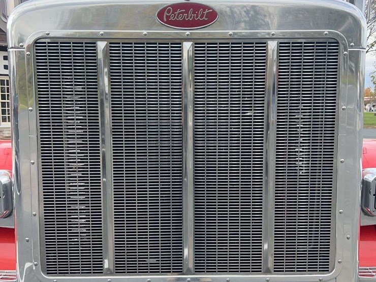2006-peterbilt-379-image-10