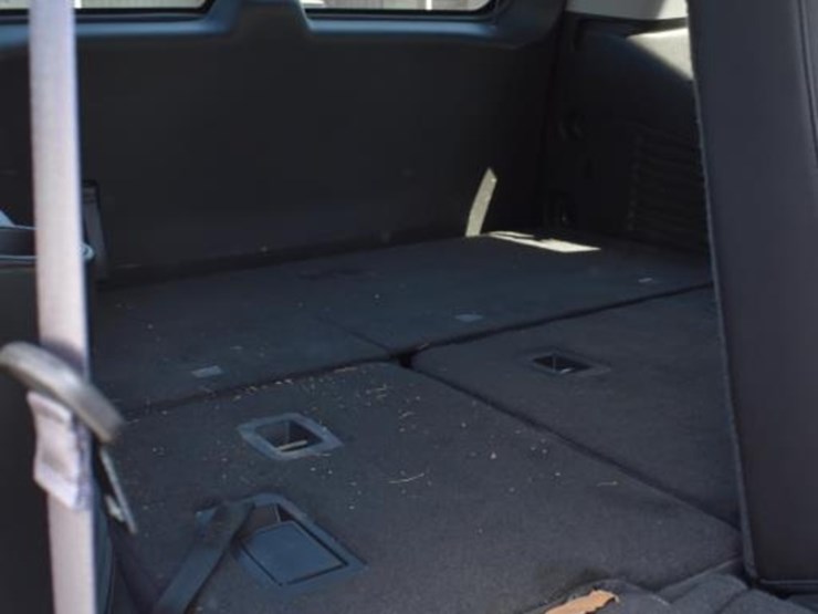 2015-chevrolet-tahoe-image-8