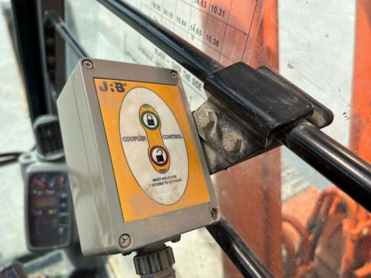 2007-hitachi-zx225us-lc-image-11