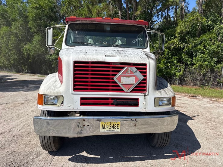 1992-international-7100-image-7