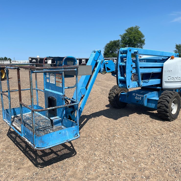 #1573 • 2003 Genie Z45/25 Man Lift