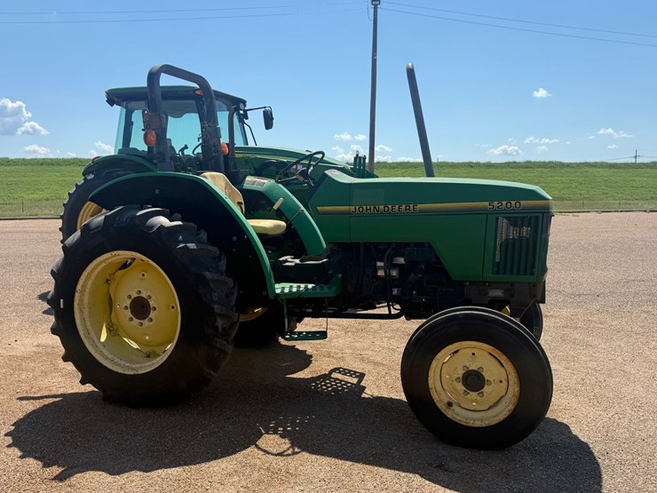 john-deere-5200-image-4