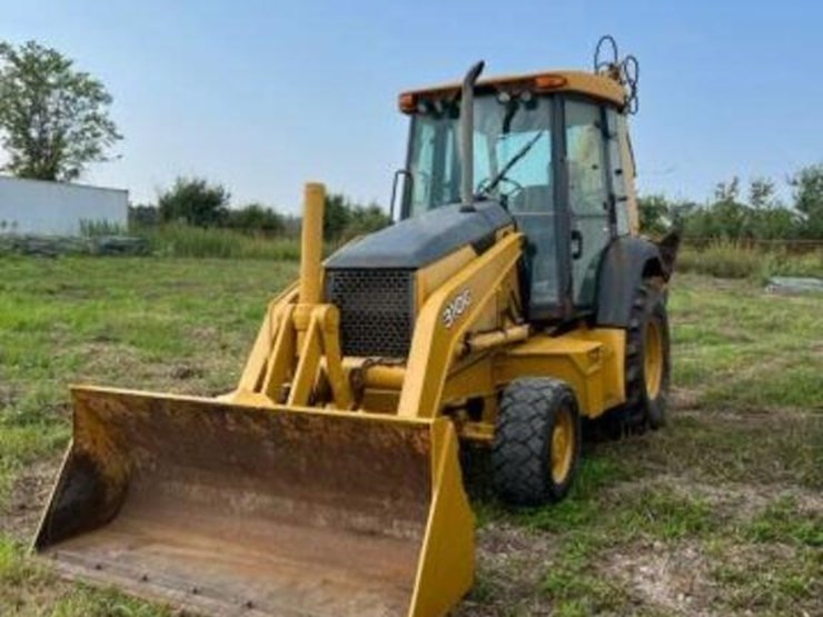 2006-deere-310g-image-1
