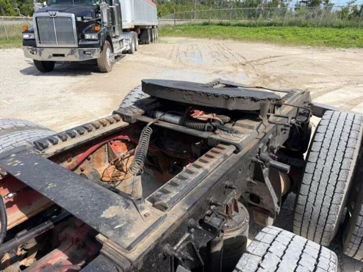 2009-kenworth-t800-image-39