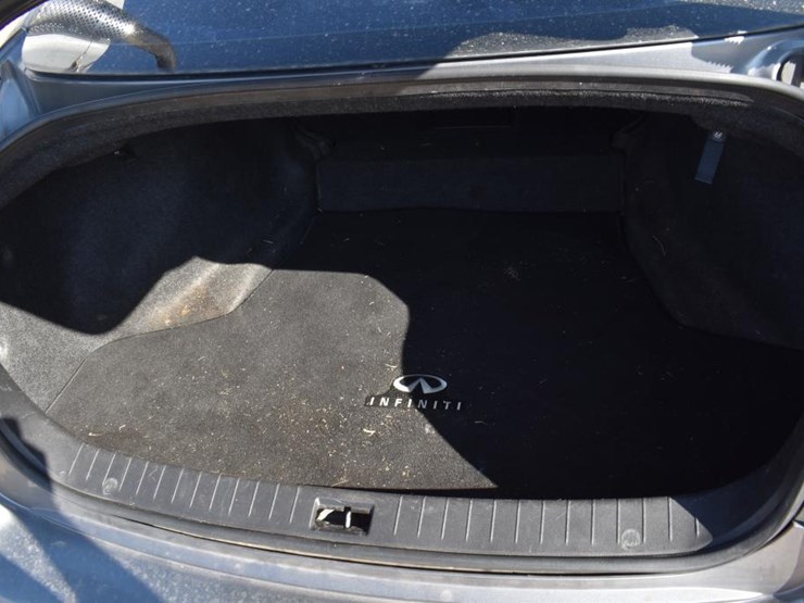 2016-infiniti-q50-car-(vin-#-jn1bv7ar4fm423278)-(showing-appx-169,145-miles-image-11