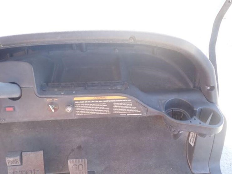 2011-club-car-precedent-4-passanger-gas-golf-cart-image-15