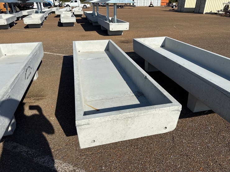 #9684-•-3-x-10-feed-trough-image-2