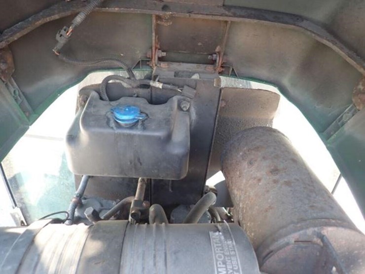 john-deere-3520-image-32