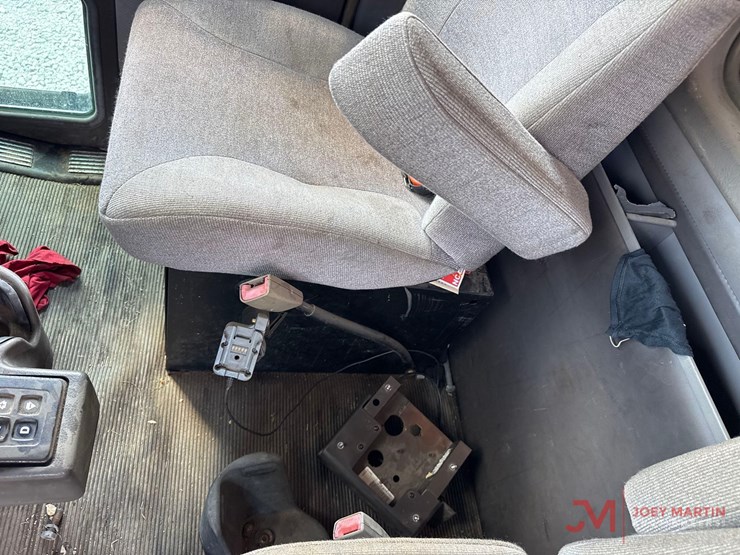 2014-kenworth-t800-image-32