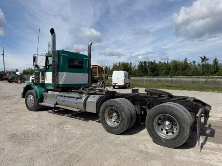 2009-kenworth-t800-image-4