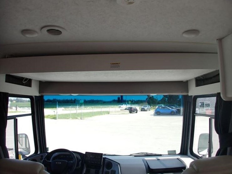 2021-coachmen-pursuit-class-a-motorhome-1f64f5dn1m-image-64