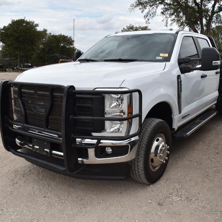 2025 FORD F350