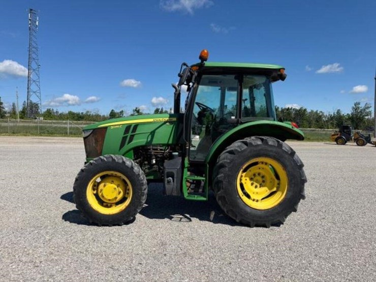 2015-john-deere-5085e-image-10