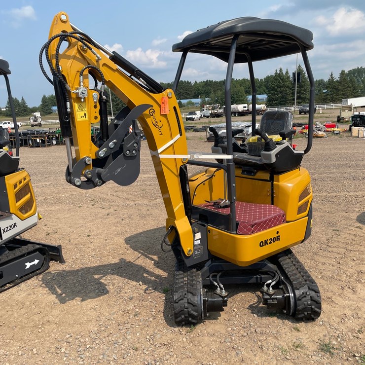 #1011 • 2026 QK20R Mini Excavator