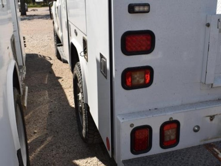 2013-ford-f350-image-12
