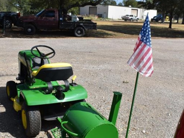 john-deere-108-image-4
