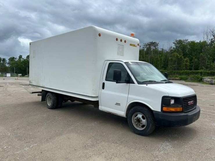 2014-gmc-4500-s/a-cube-van-1gd676cl8e1115764-image-10
