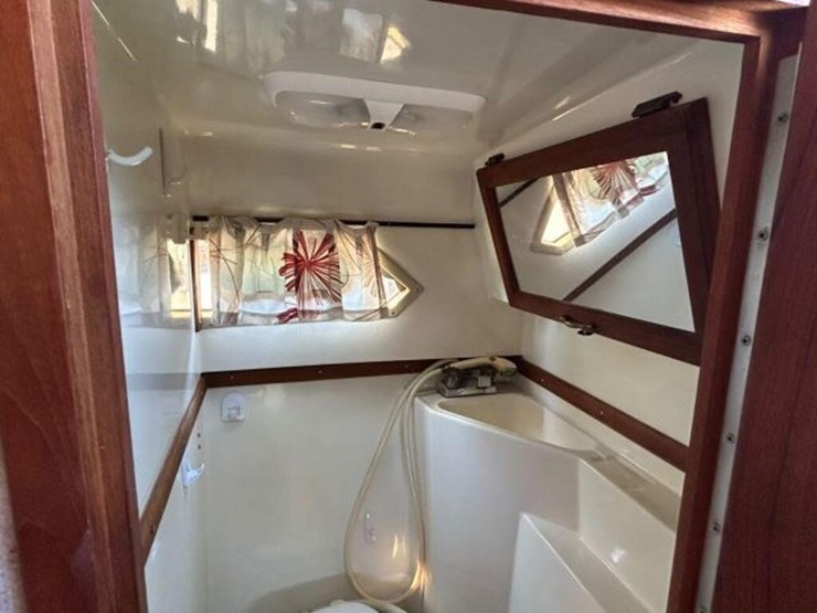 1988-doral-cavalier-24-ft-cabin-cruiser-2dba1303c8-image-82