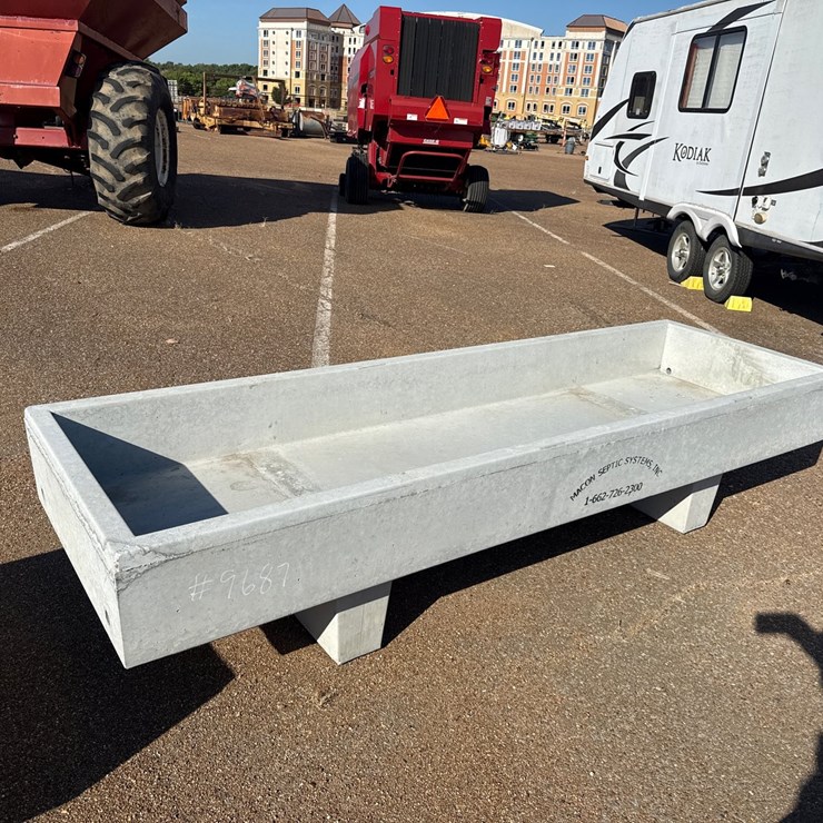 #9687 • 3 X 10 Feed Trough