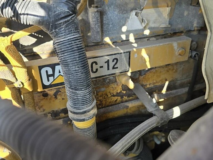 2003-caterpillar-c12-image-29