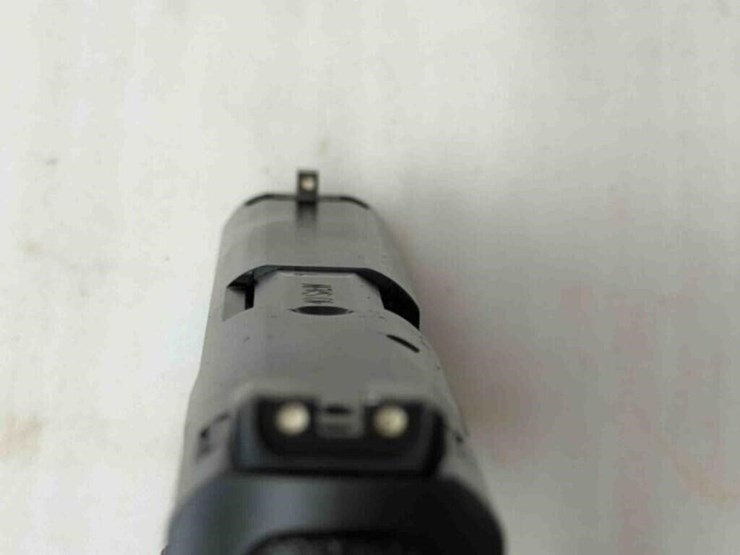 smith-&-wesson-m&p40-40cal-pistol-image-18