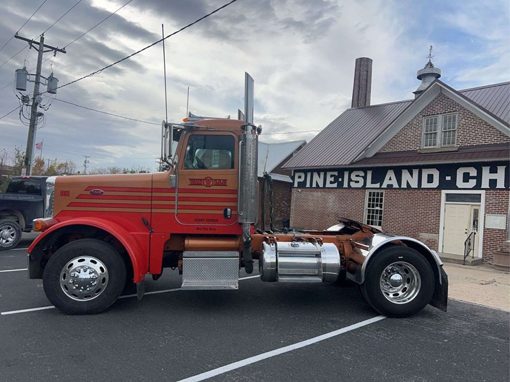 2006-peterbilt-379-image-3