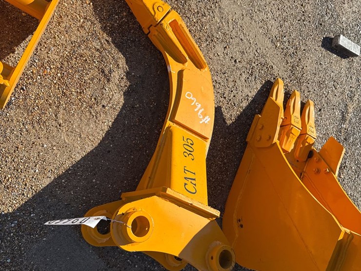 #9660-•-cat-305-trench-shank-image-2