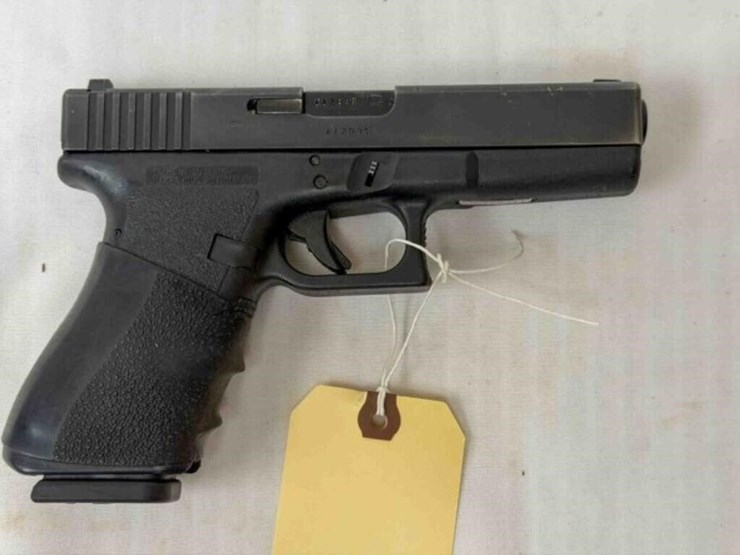 glock-model-21-45acp-pistol-image-9