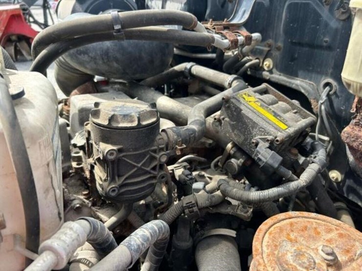 hino-185-image-27
