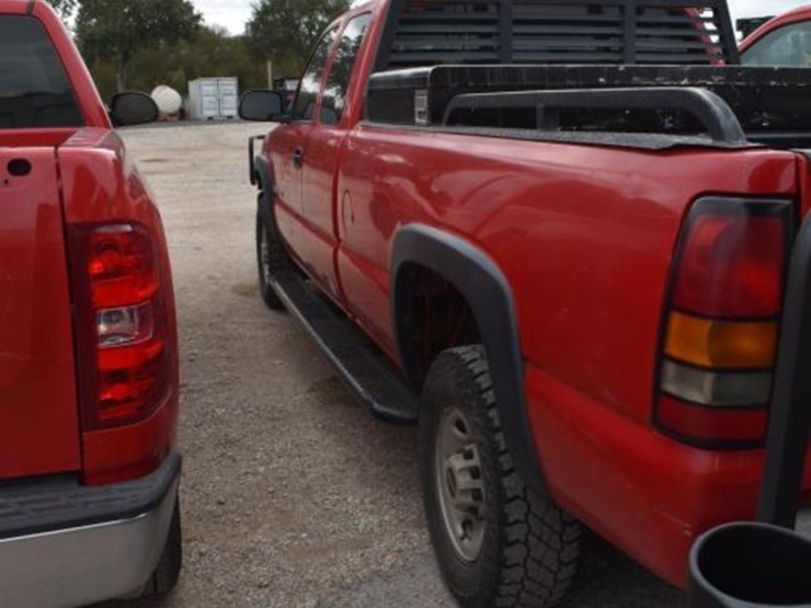 2006-gmc-2500-image-7
