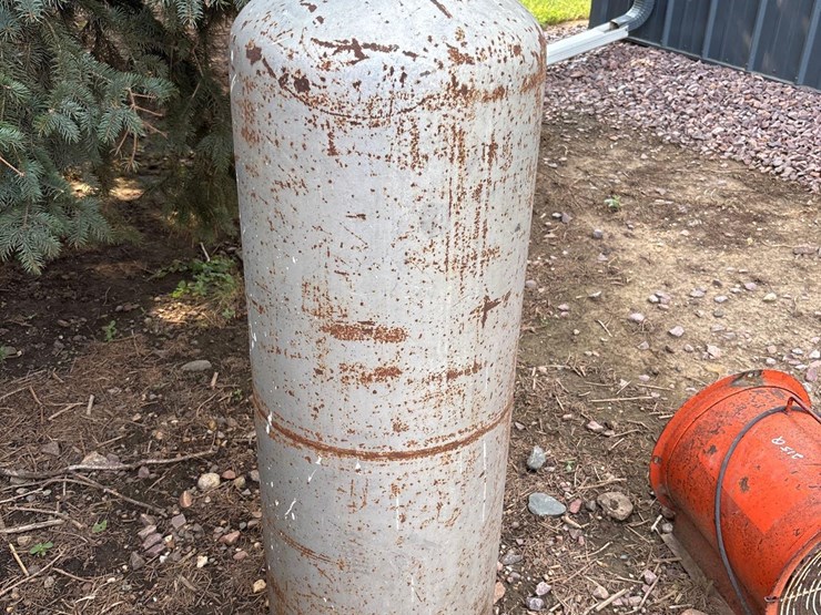 100#-propane-bottle-image-1