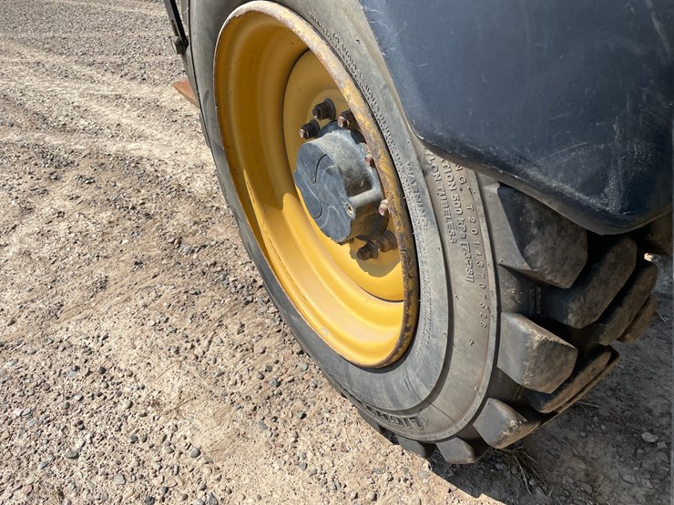 2014-caterpillar-tl642c-image-38