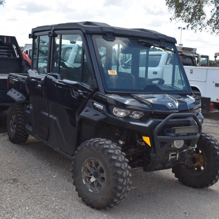 CAN-AM DEFENDER (VIN # 3JBUUAX40PK000252) (SHOWING APPX 1,394 HOURS, UP TO
