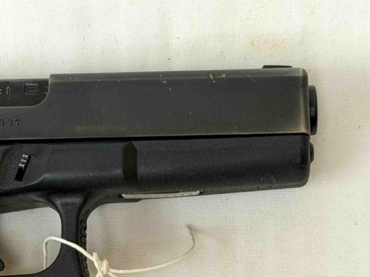 glock-model-21-45acp-pistol-image-10