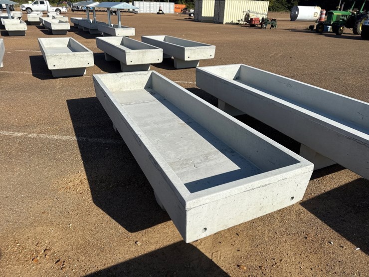 #9689-•-3-x-10-feed-trough-image-2