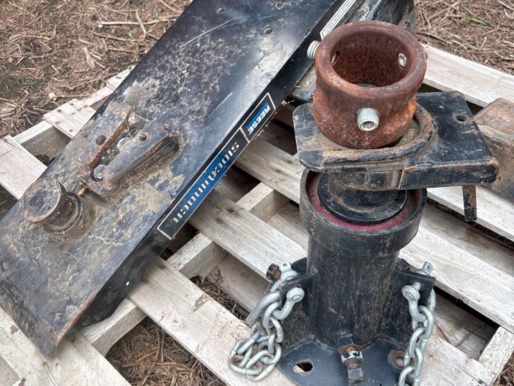 reece-sidewinder-5th-wheel-hitch/ball-hitch-image-6