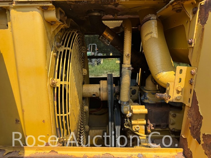 caterpillar-953-image-12