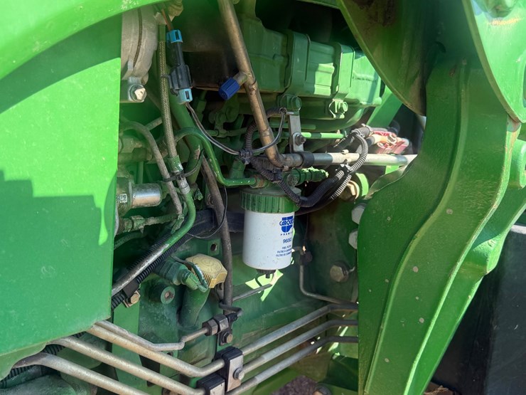john-deere-6105d-image-13