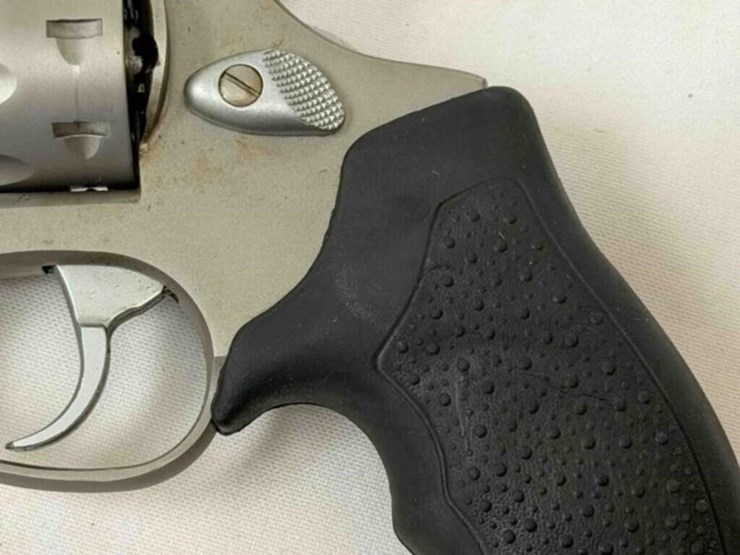 taurus-mod,-941-22mag-revolver-image-6