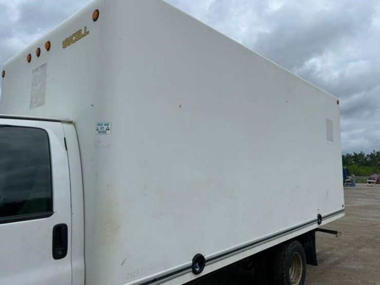 2014-gmc-4500-s/a-cube-van-1gd676cl8e1115764-image-37