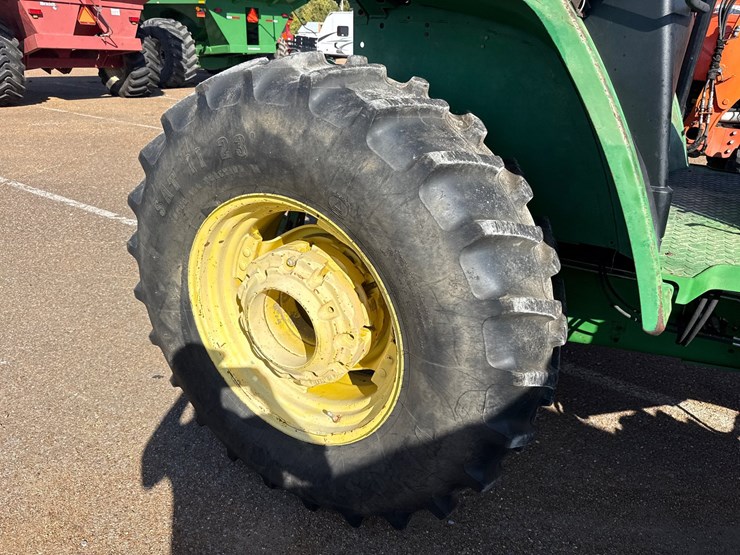 john-deere-6110-image-10