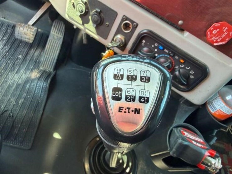 2023-western-star-4900-image-19