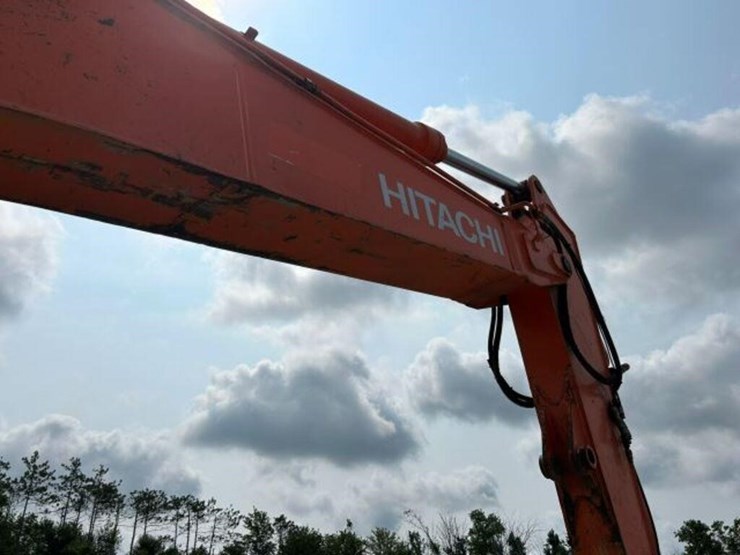 2007-hitachi-zx225us-lc-image-51