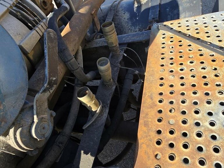 2003-caterpillar-c12-image-14