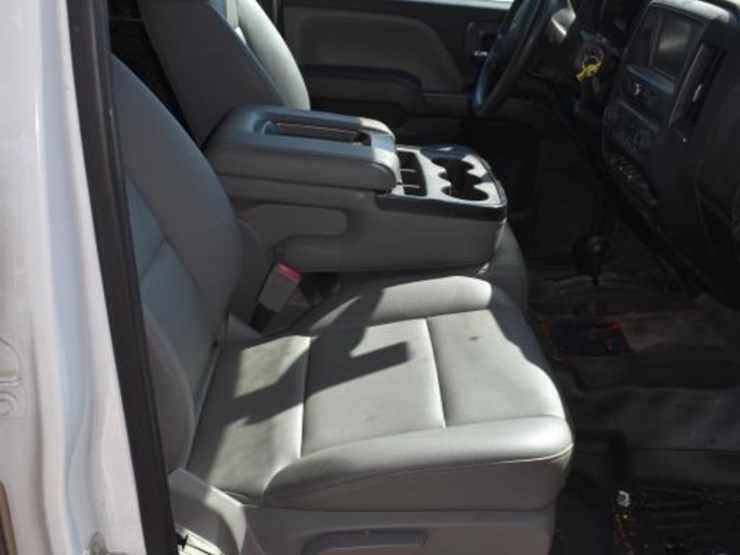 2018-chevrolet-1500-image-6
