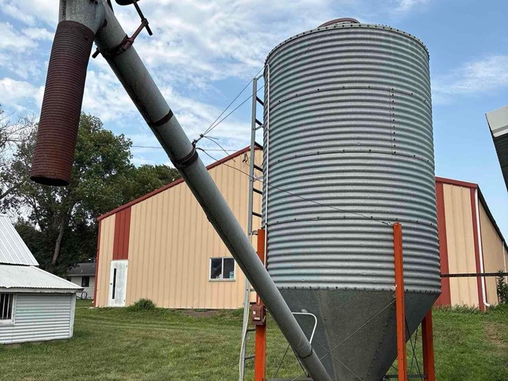 8-ton-bulk-bin/auger-image-5