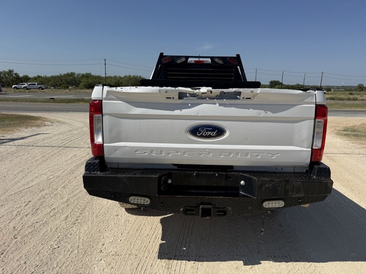 2018-ford-f350-image-6