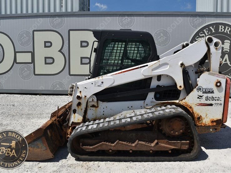 2016-bobcat-t770-image-2